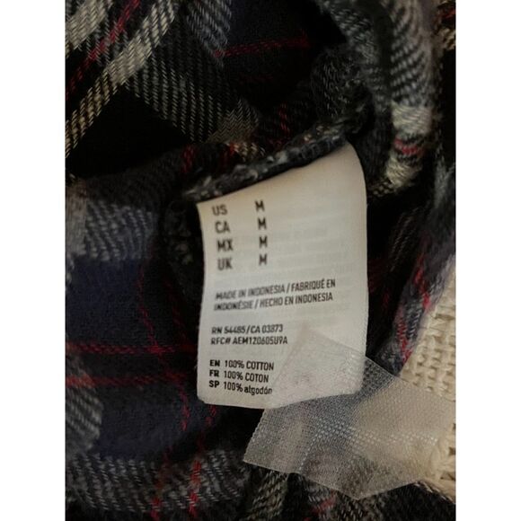 American Eagle Button Down M Flannel Shirt Blue Red Plaid Normcore Cozycore - Picture 3 of 4
